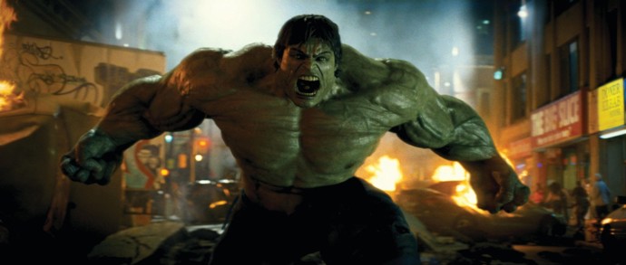 Roku 2008 ztvárnil Edward Norton hlavní roli v marvelovce Neuvěřitelný Hulk. Vedle toho ale iniciativně přepsal scénář, se kterým se studio neztotožnilo.