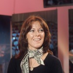 Zpěvačka Anni-Frid Lyngstad se narodila 15. listopadu 1945 v norském Bjørkåsenu.