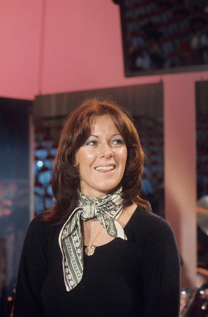 Zpěvačka Anni-Frid Lyngstad se narodila 15. listopadu 1945 v norském Bjørkåsenu.