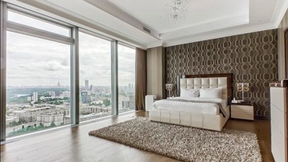 FOTO: Bašár Asad žije v Moskvě v luxusním třípatrovém bytě.