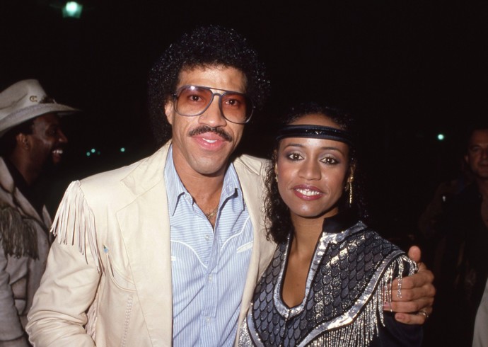 Zpěvák Lionel Richie s první manželkou Brendou Harvey, s níž se seznámil už na škole.
