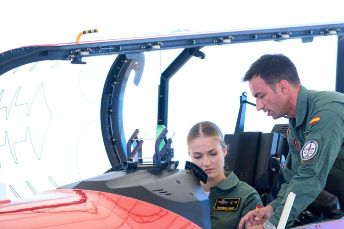 Princezna Leonor právě dokončuje tříletý armádní výcvik.