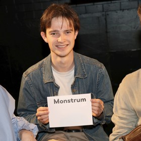 Jan Dlouhý si zahrál v seriálu Ulice.