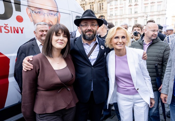 Jana Maláčová, Daniel Sterzik a Kateřina Konečná. 
