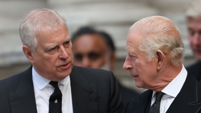 FOTO: Král Karel III. zbavil prince Andrewa všech zbylých titulů.