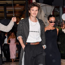 Cruz Beckham a Jackie Apostel vypadají spokojeně. 