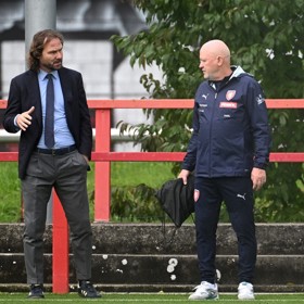 Pavel Nedvěd není s prací trenéra Ivana Haška spokojený. 