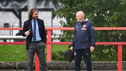 FOTO: Pavel Nedvěd není s prací trenéra Ivana Haška spokojený.