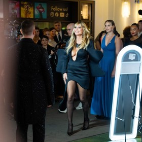 Heidi Klum zvolila odvážný outfit. 