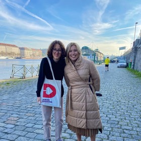 Julie Smejkalová s Danuší Nerudovou.