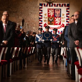 Předávání státních vyznamenání se uskuteční ve Vladislavském sále Pražského hradu.