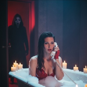 Tereza Kerndlová vytvořila díky AI tematické halloween fotky.