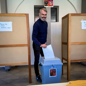 Volit byl i politik Robert Šlachta.