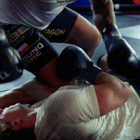 Spicy Páju jeho rozhodnutí hodně bolelo.