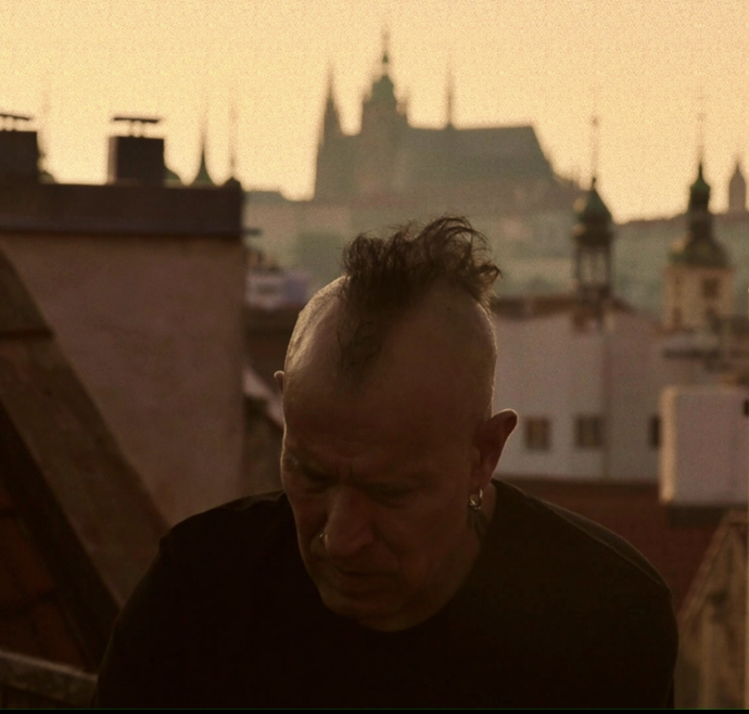Jeho sety z přelomu století patřily k nezapomenutelným zážitkům klubové generace.