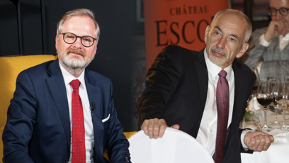 FOTO: Martin Kuba šije do Petra Fialy.