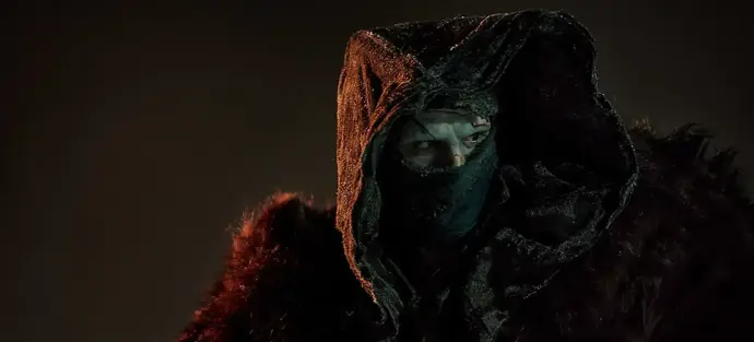 Jacob Elordi ve filmu Frankenstein od Guillerma del Tora.