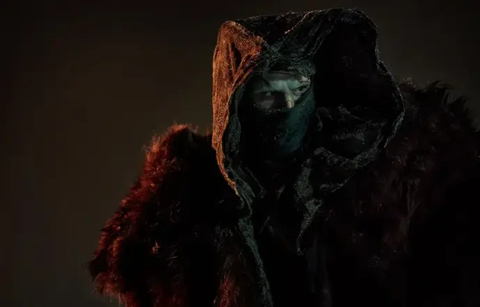 Jacob Elordi jako Frankenstein od Guillerma del Tora.