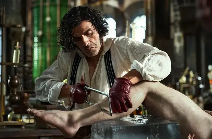 Oscar Isaac jako Victor Frankenstein.