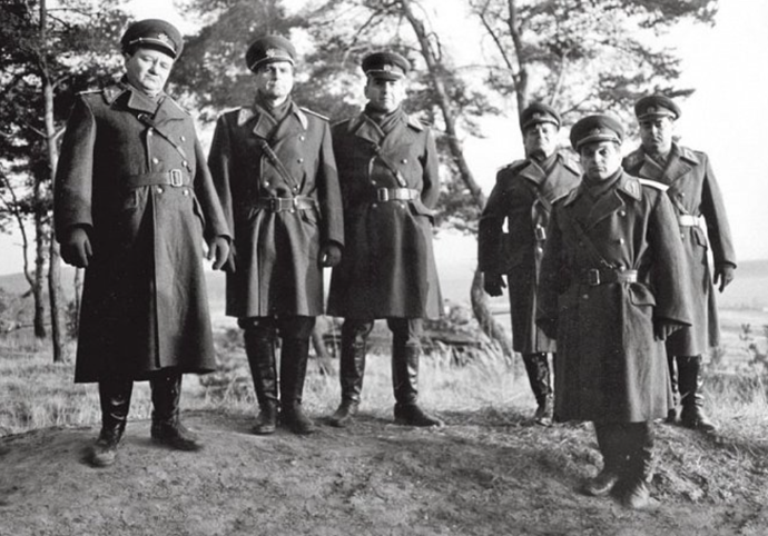 Vlastimila Zavřela (vpravo) nyní můžete zhlédnout na TV Seznam ve filmu Tankový prapor. 