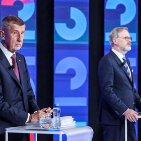 Petr Fiala a Andrej Babiš v předvolební debatě CNN Prima News.