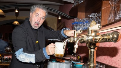 FOTO: Martin Dejdar si dopřál pivečko.