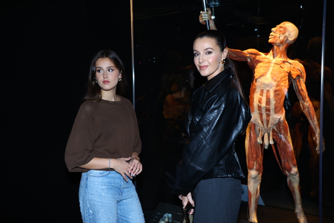 Iva Kubelková přišla s dcerou Karolínou.