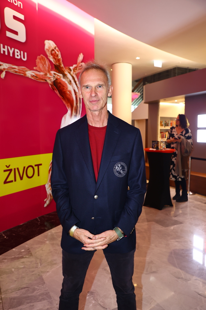 Přišel i Dominik Hašek. 