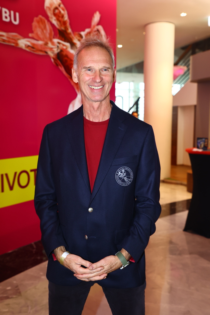 Dominik Hašek rozdával úsměvy. 