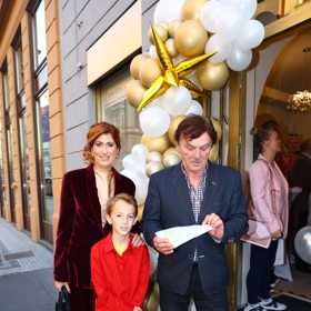 Pavel Trávníček s manželkou a synem.