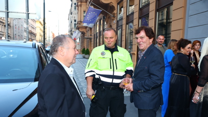 FOTO: Pavel Trávníček zařizoval něco s policií.