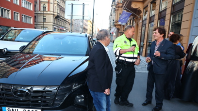 FOTO: Pavel Trávníček a policie ČR.
