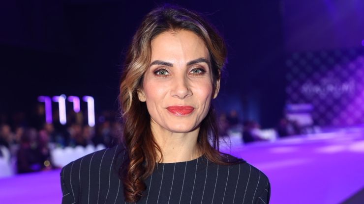 Dorazila krásná Eva Decastelo. 