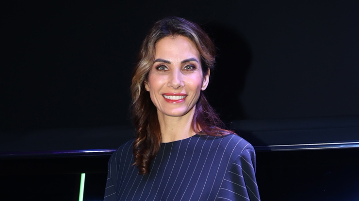 Eva Decastelo vynesla šaty v černé barvě.