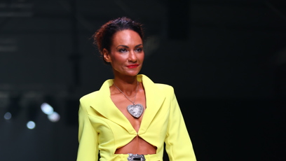 FOTO: Lejla Abbasová ve žlutém modelu.