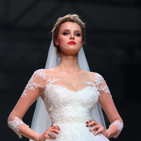 Krystyna Pyszková na přehlídce Osmana Laffity. 