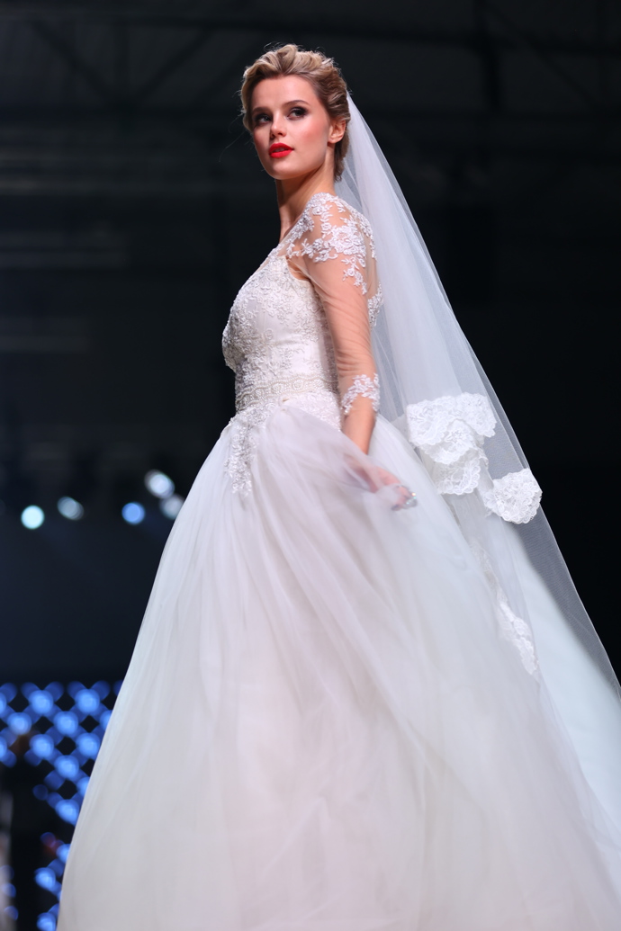 Krystyna Pyszková v roli nevěsty. 