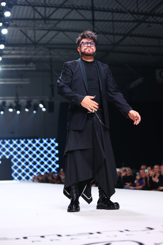 Osmany Laffita v závěru přehlídky poděkoval všem sponzorům a také hostům. 