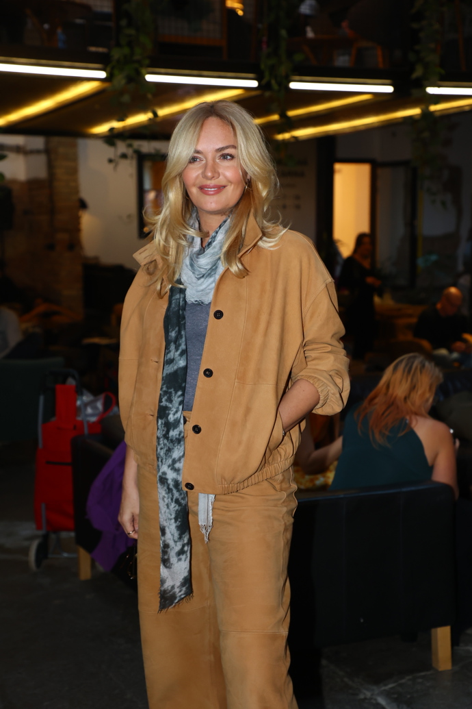 Taťána Kuchařová zvolila ležérní outfit. 