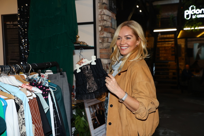 Taťána Kuchařová rozdávala úsměvy. 