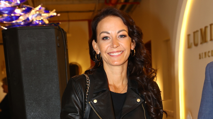 Agátě to slušelo.