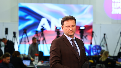 FOTO: Radek Vondráček dorazil do štábu hnutí ANO.