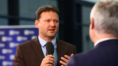 FOTO: Radek Vondráček dorazil do štábu hnutí ANO.