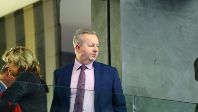 FOTO: Richard Brabec zkouknul počet novinářů.