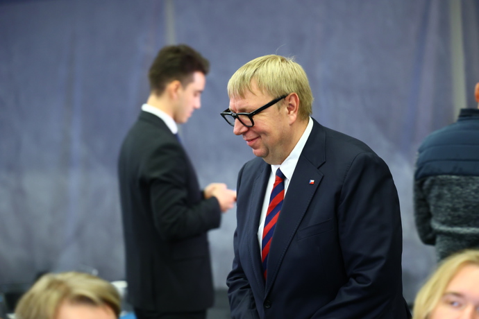 Aleš Juchelka ve štábu hnutí ANO nešetřil úsměvy.