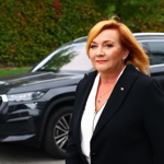 V zrzavé barvě přivítala politička letošní podzim.