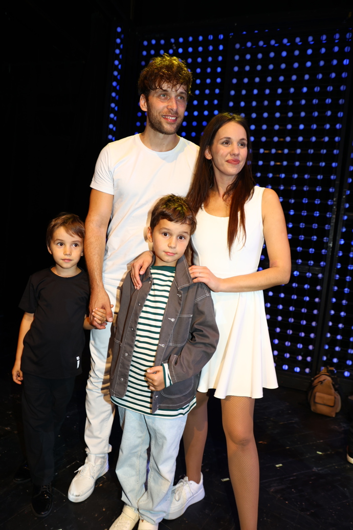 Celá rodina Tomešových hraje v jednom muzikálu.