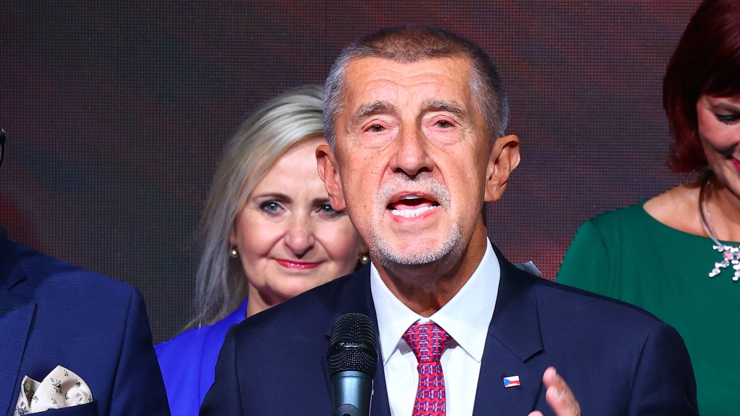 Andrej Babiš během tiskovky.