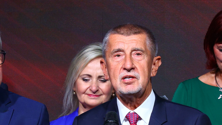 Andrej Babiš během tiskovky.