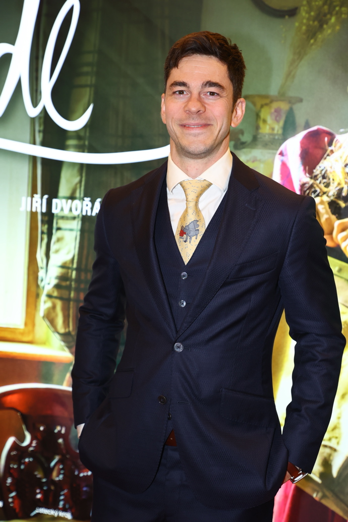 Marek Adamczyk si také zahrál ve filmu Cukrkandl.